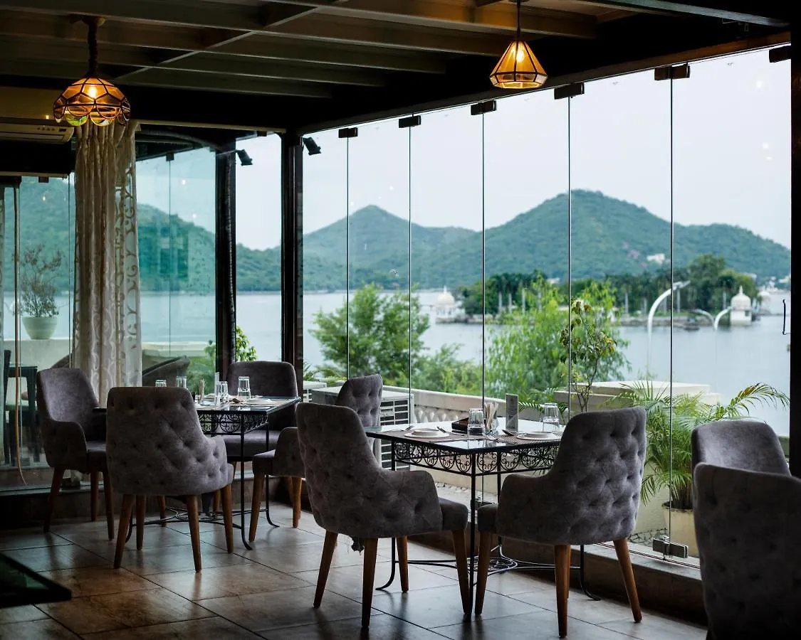 Panna Vilas - A Lake Facing Boutique Hotel Udaipur