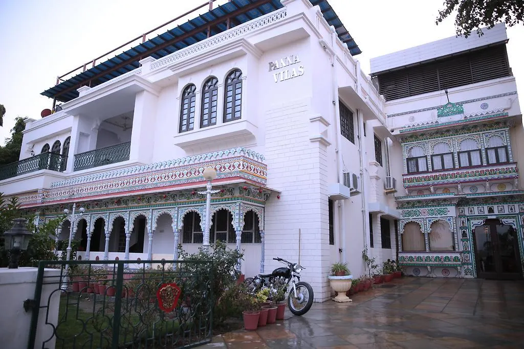 Panna Vilas - A Lake Facing Boutique Hotel Udaipur