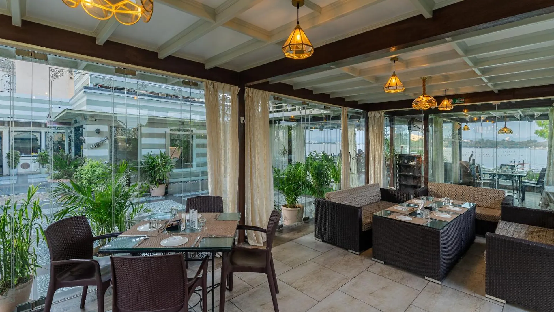 Panna Vilas - A Lake Facing Boutique Hotel Udaipur