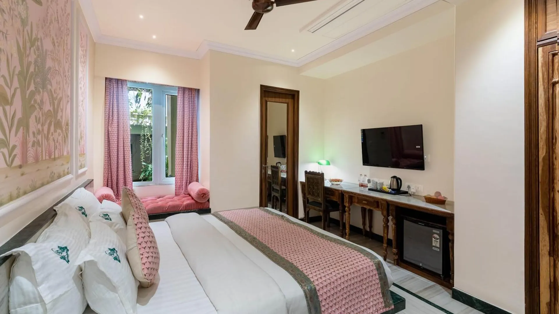 Panna Vilas - A Lake Facing Boutique Hotel Udaipur India