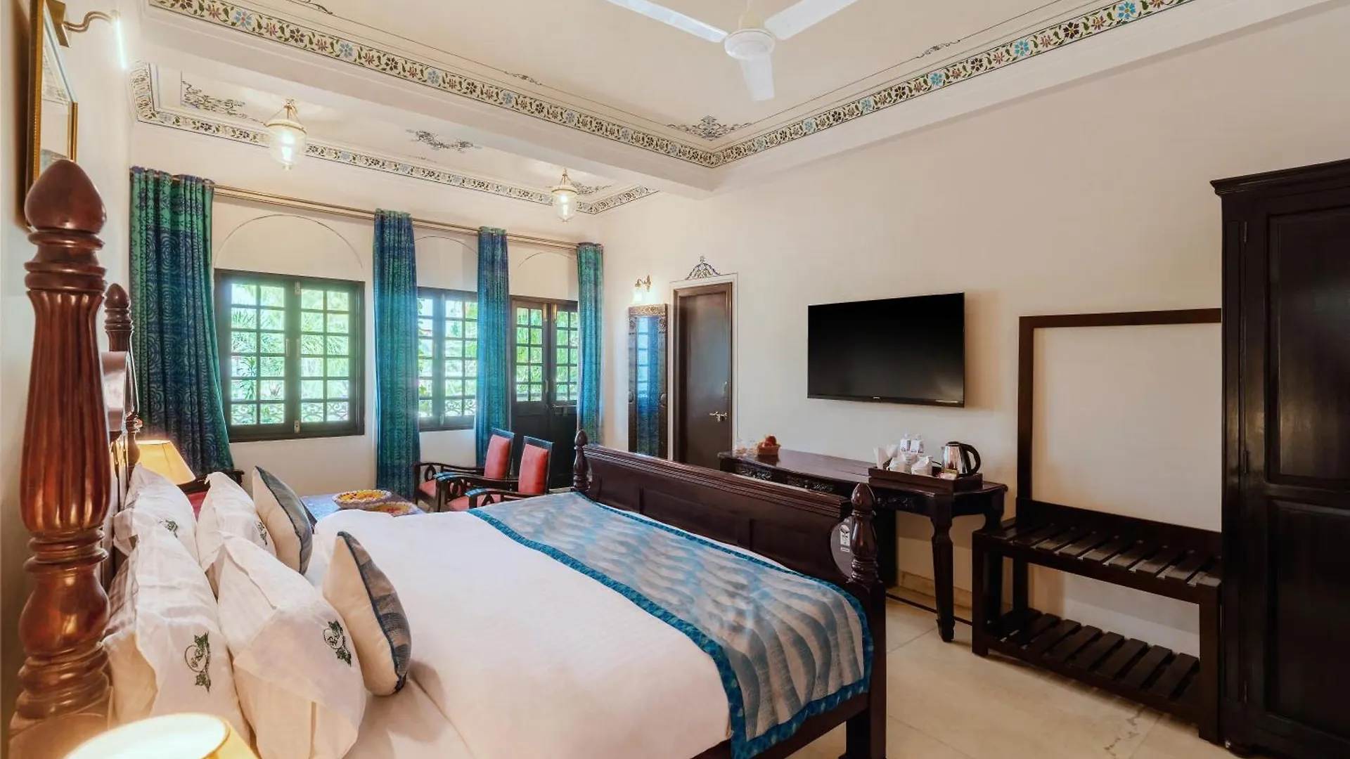 ****  Panna Vilas - A Lake Facing Boutique Hotel Udaipur India