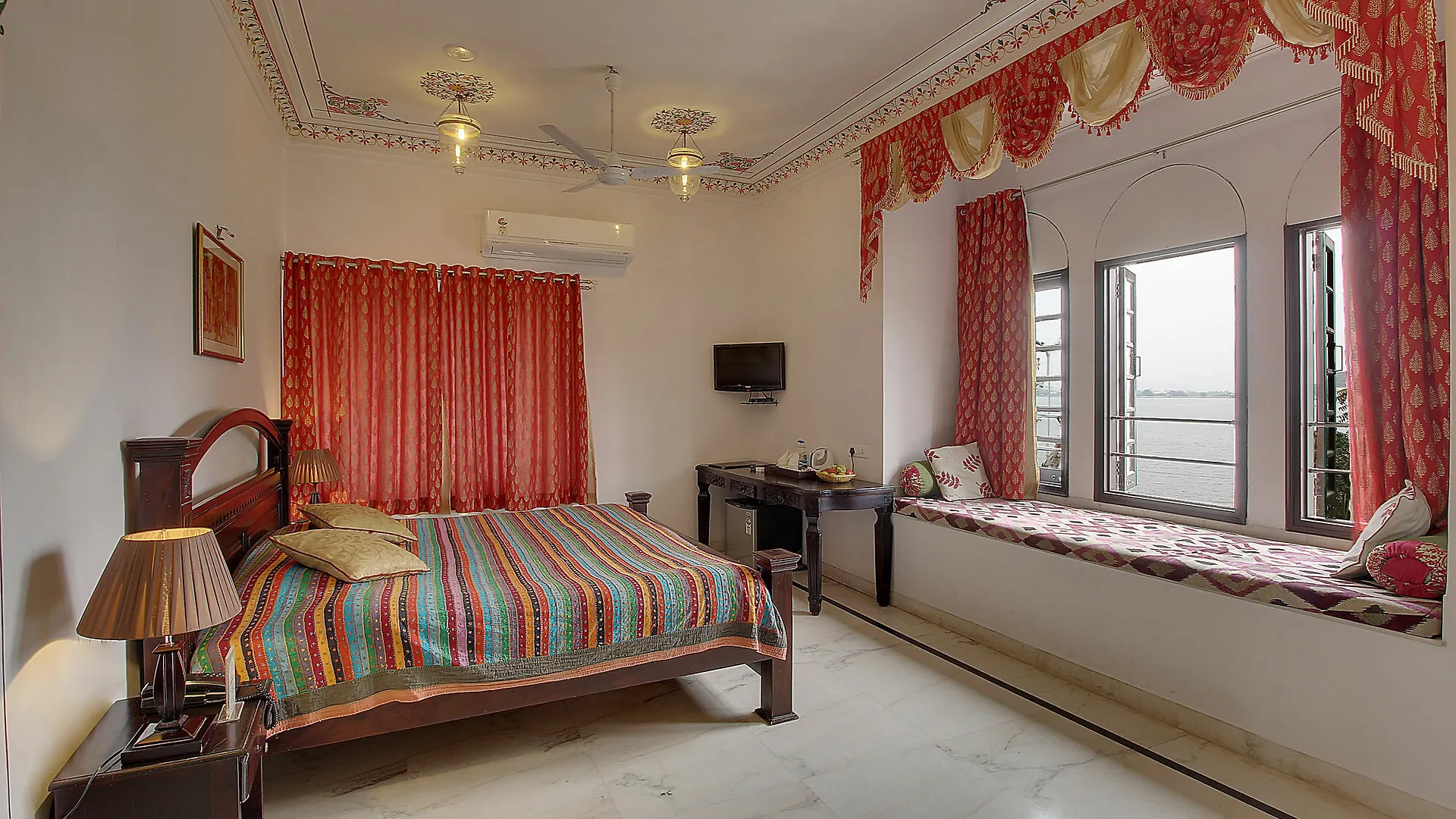 Panna Vilas - A Lake Facing Boutique Hotel Udaipur
