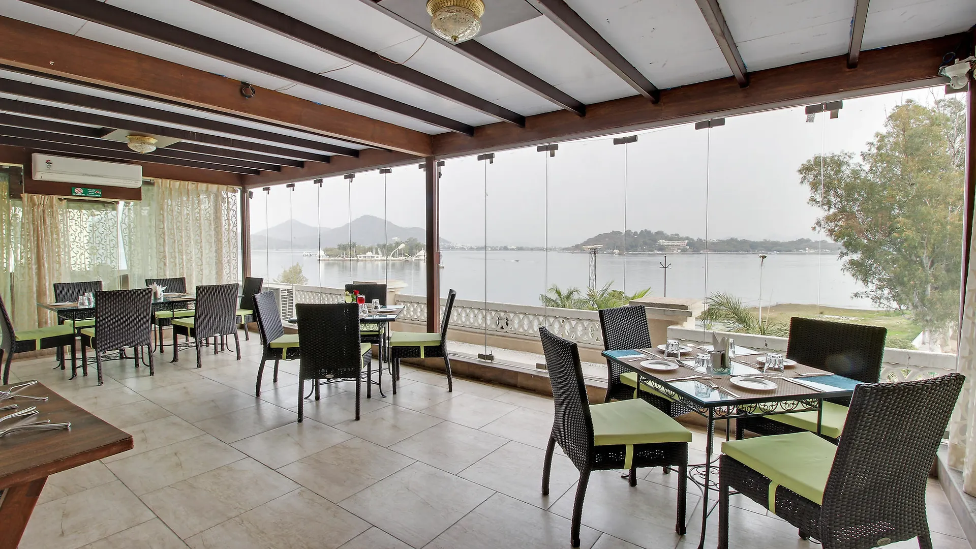 Panna Vilas - A Lake Facing Boutique Hotel Udaipur