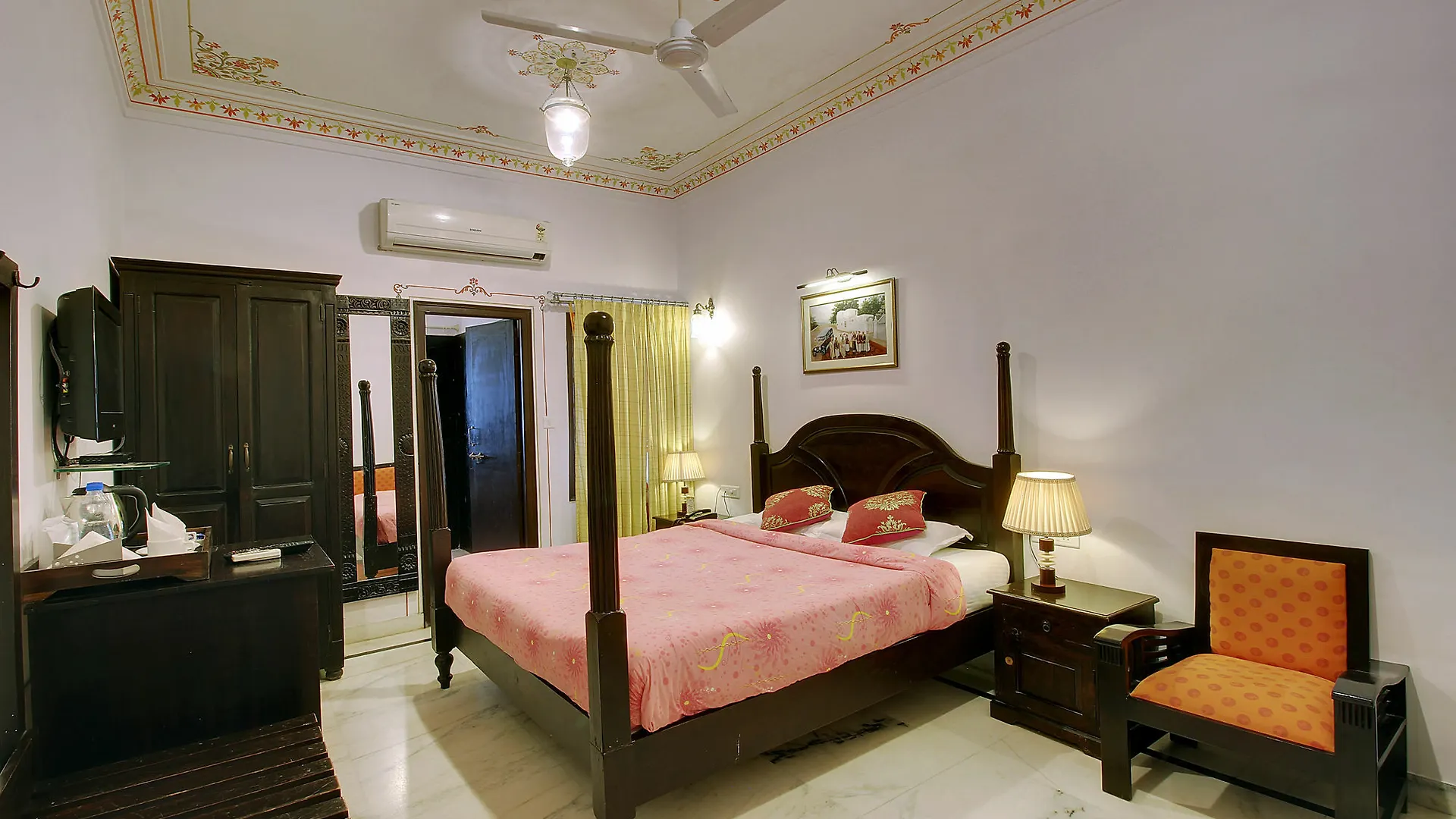 Panna Vilas - A Lake Facing Boutique Hotel Udaipur India