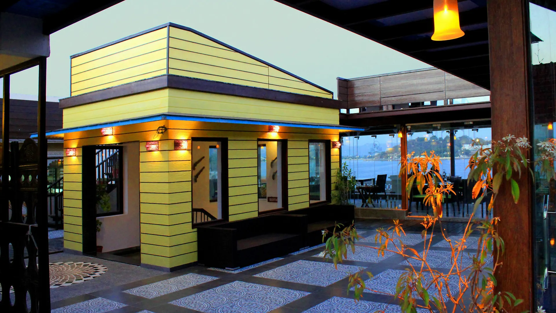 ****  Panna Vilas - A Lake Facing Boutique Hotel Udaipur India